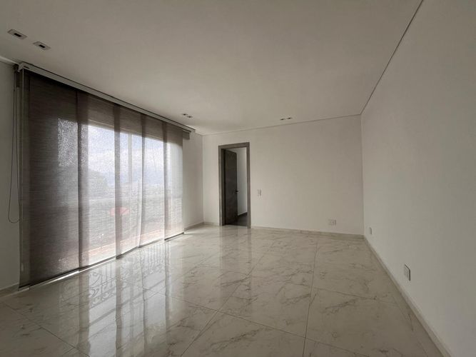 Casa de 4 alcobas en venta en El Poblado, Medellín, 600 m² · foto 10 de 20