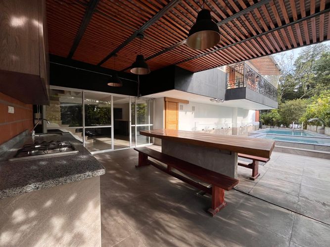 Casa de 4 alcobas en venta en El Poblado, Medellín, 600 m² · foto 17 de 20