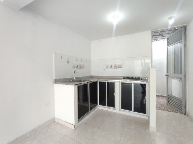 Casa de 2 alcobas en venta en Trapiches Ii, Villa del Rosario, 52 m² · foto 2 de 13