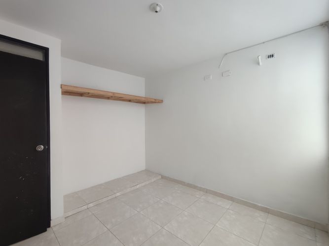Casa de 2 alcobas en venta en Trapiches Ii, Villa del Rosario, 52 m² · foto 4 de 13