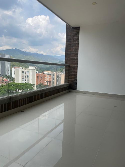 Apartamento de 3 alcobas en venta en Santa Teresita, Cali, 152 m² · foto 5 de 19