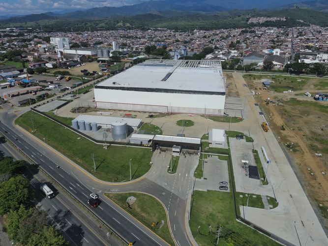 Bodega en arriendo en Acopi, Yumbo · foto 17 de 24