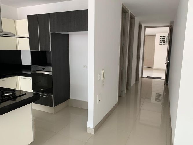 Apartamento de 3 alcobas en venta en Santa Teresita, Cali, 152 m² · foto 4 de 19
