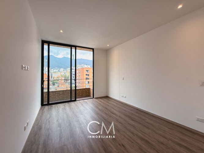 Apartamento de 2 alcobas en venta en Chico Norte, Bogotá, 114 m² · foto 3 de 12