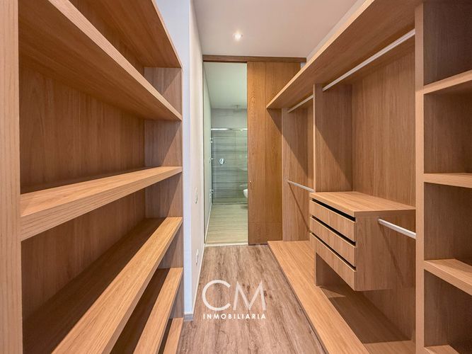 Apartamento de 2 alcobas en venta en Chico Norte, Bogotá, 114 m² · foto 5 de 12