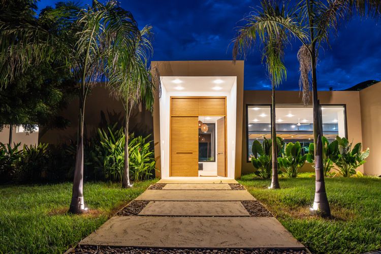 Casa de 5 alcobas en venta en Piamonte, Girardot, 722 m² · foto 2 de 24