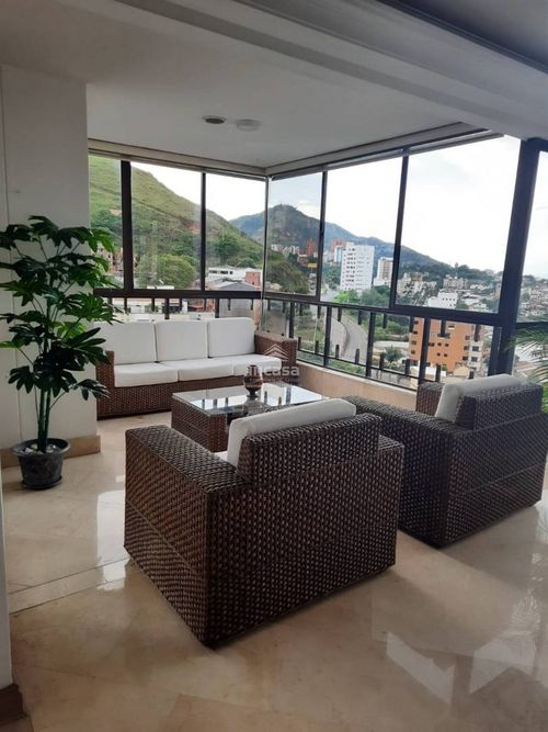 Apartamento de 3 alcobas en venta en Cristales, Cali, 350 m² · foto 2 de 20