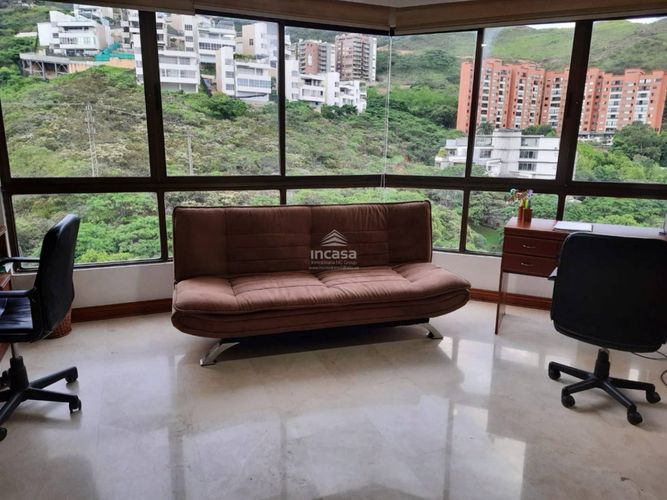 Apartamento de 3 alcobas en venta en Cristales, Cali, 350 m² · foto 9 de 20