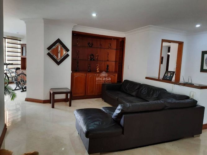 Apartamento de 3 alcobas en venta en Cristales, Cali, 350 m² · foto 12 de 20