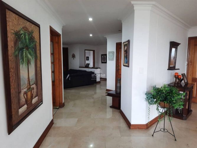 Apartamento de 3 alcobas en venta en Cristales, Cali, 350 m² · foto 14 de 20