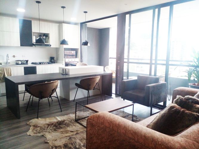 Apartamento de 2 alcobas en arriendo en El Poblado, Medellín, 95 m² · foto 4 de 16