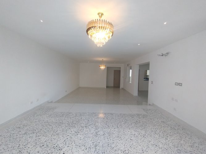 Apartamento de 3 alcobas en venta en El Castillo, Barranquilla, 212 m² · foto 3 de 20