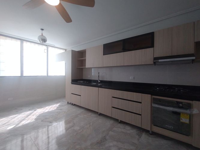 Apartamento de 3 alcobas en venta en El Castillo, Barranquilla, 212 m² · foto 5 de 20