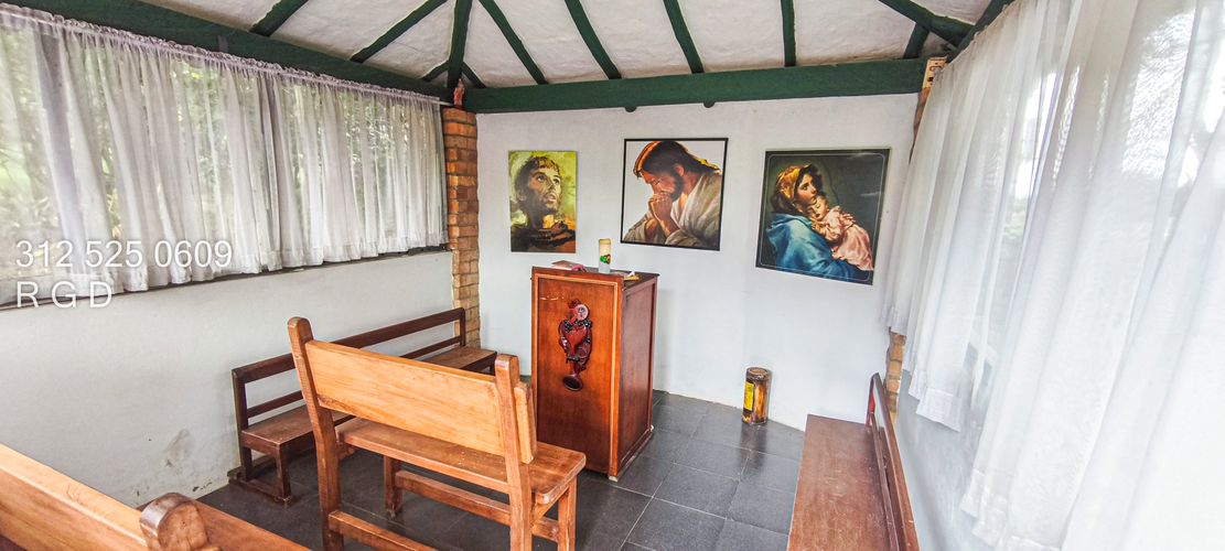 Casa de 4 alcobas en venta en Centro, Sopó · foto 2 de 24