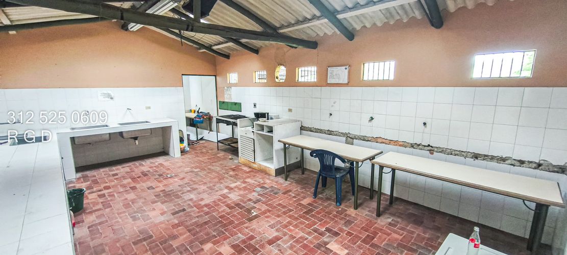 Casa de 4 alcobas en venta en Centro, Sopó · foto 3 de 24
