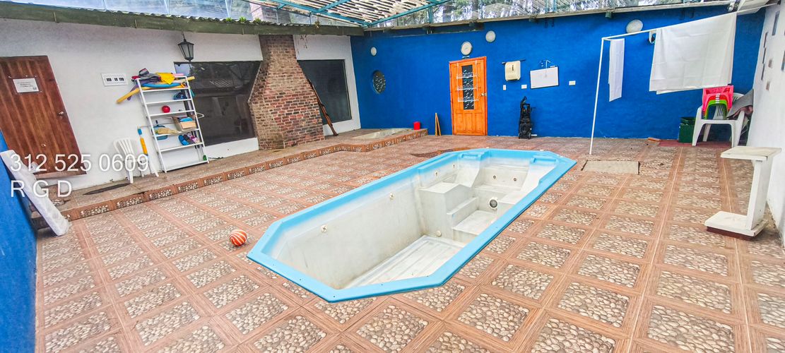 Casa de 4 alcobas en venta en Centro, Sopó · foto 4 de 24