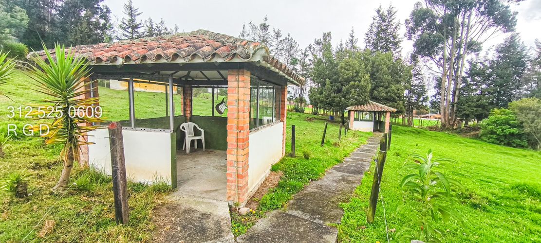 Casa de 4 alcobas en venta en Centro, Sopó · foto 20 de 24