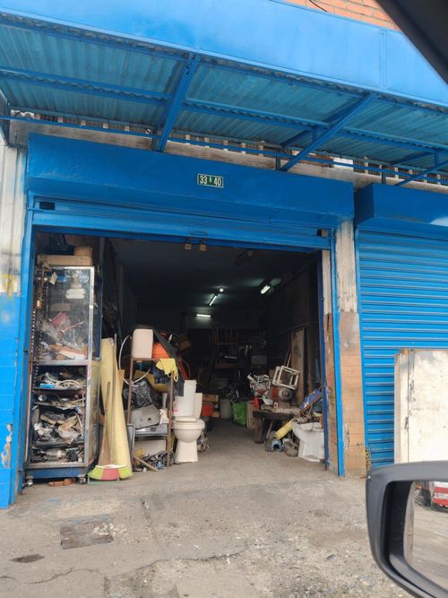 Bodega en venta en La Floresta, Cali, 160 m² · foto 2 de 16