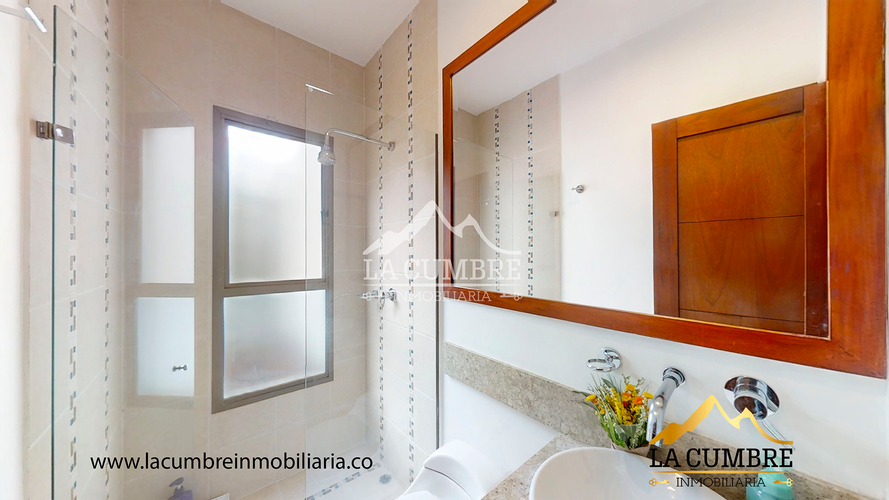 Casa de 3 alcobas en venta en Loma El Atravesado, Envigado, 290 m² · foto 14 de 17