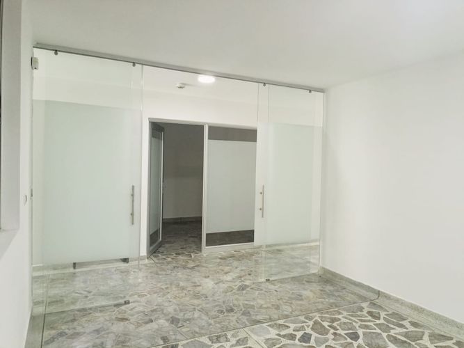 Oficina en arriendo en Laureles, Medellín, 200 m² · foto 5 de 17