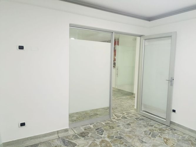 Oficina en arriendo en Laureles, Medellín, 200 m² · foto 6 de 17