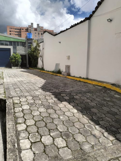 Bodega en arriendo en Los Dos Puentes, Pasto, 650 m² · foto 2 de 13