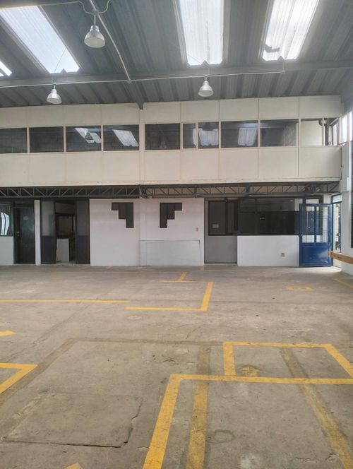Bodega en arriendo en Los Dos Puentes, Pasto, 650 m² · foto 3 de 13