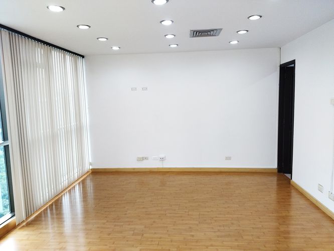 Oficina en arriendo en El Poblado, Medellín, 44 m² · foto 3 de 11