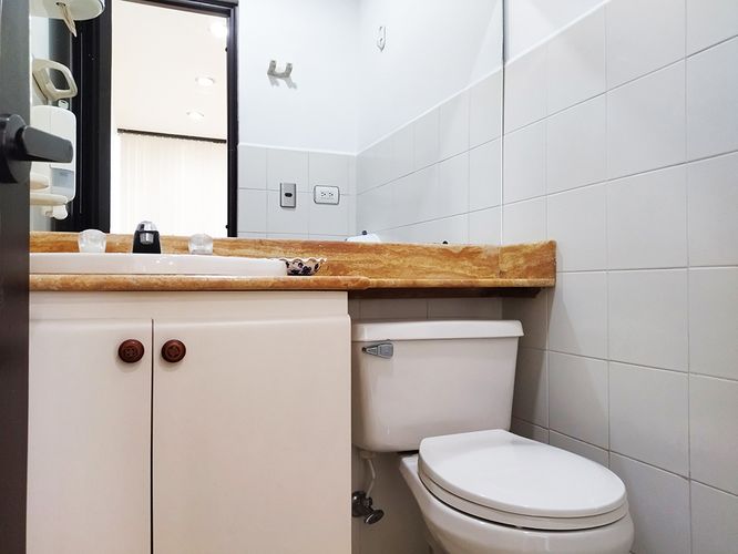 Oficina en arriendo en El Poblado, Medellín, 44 m² · foto 10 de 11