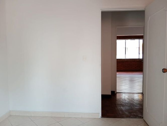 Apartamento de 4 alcobas en arriendo en Laureles, Medellín, 150 m² · foto 10 de 19