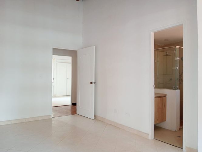 Apartamento de 4 alcobas en arriendo en Laureles, Medellín, 150 m² · foto 11 de 19