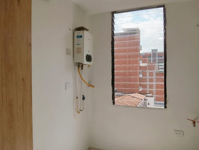 Apartamento de 4 alcobas en arriendo en Laureles, Medellín, 150 m² · foto 16 de 19