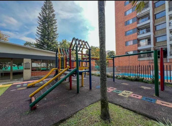 Apartamento en venta en Primavera, Envigado · foto 14 de 24