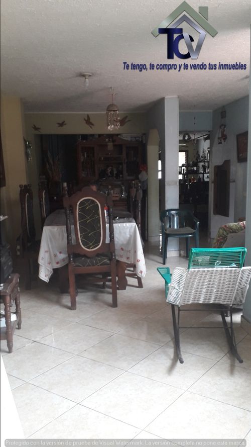 Casa de 7 alcobas en venta en Provenza, Bucaramanga, 300 m² · foto 2 de 9