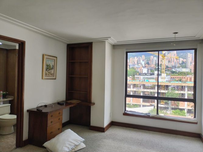 Apartamento de 3 alcobas en venta en El Poblado, Medellín, 220 m² · foto 15 de 18
