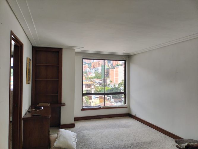 Apartamento de 3 alcobas en venta en El Poblado, Medellín, 220 m² · foto 16 de 18