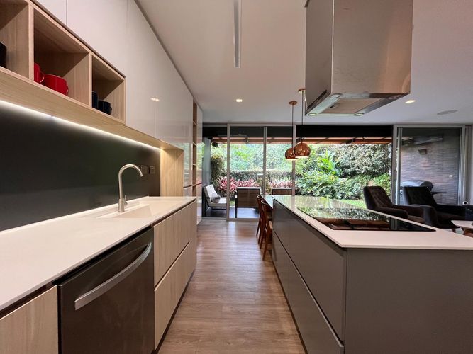 Casa de 4 alcobas en venta en Loma Del Chocho, Envigado, 161 m² · foto 7 de 20