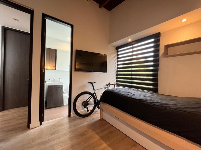 Casa de 4 alcobas en venta en Loma Del Chocho, Envigado, 161 m² · foto 16 de 20