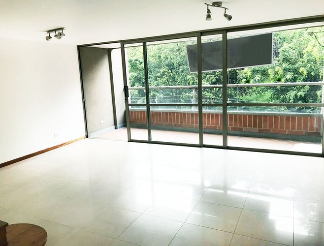 Apartamento de 3 alcobas en arriendo en El Poblado, Medellín, 120 m² · foto 2 de 17