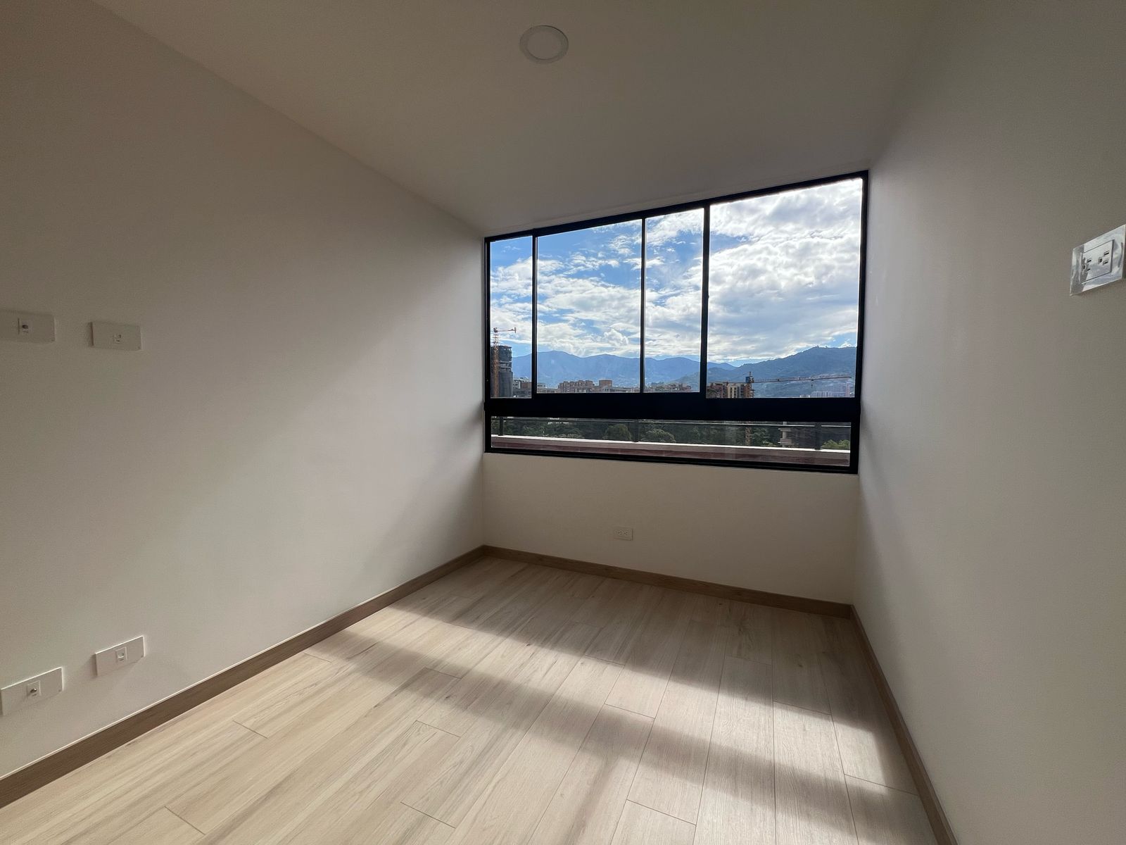 Apartamento en venta en Loma Linda, Envigado · foto 10 de 18