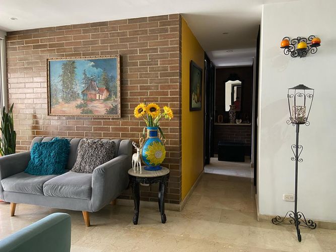 Apartamento de 4 alcobas en venta en San Jose, Sabaneta, 89 m² · foto 2 de 19