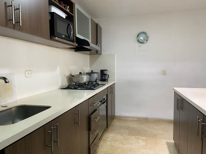 Apartamento de 4 alcobas en venta en San Jose, Sabaneta, 89 m² · foto 7 de 19