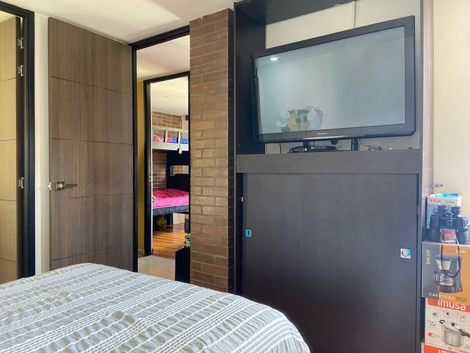 Apartamento de 4 alcobas en venta en San Jose, Sabaneta, 89 m² · foto 8 de 19