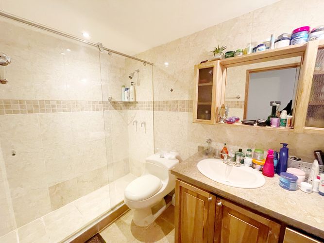 Apartamento de 3 alcobas en venta en Chico Norte, Bogotá, 315 m² · foto 14 de 24