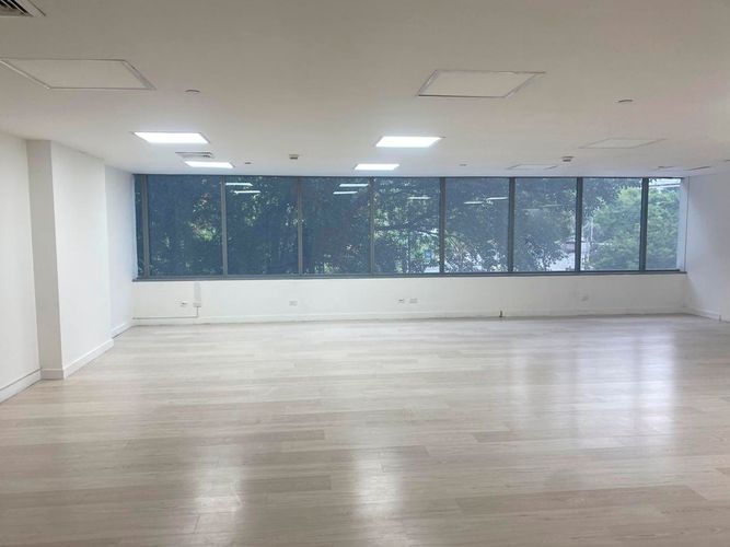 Oficina en arriendo en El Poblado, Medellín, 104 m² · foto 6 de 12