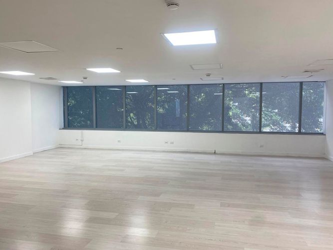 Oficina en arriendo en El Poblado, Medellín, 104 m² · foto 7 de 12