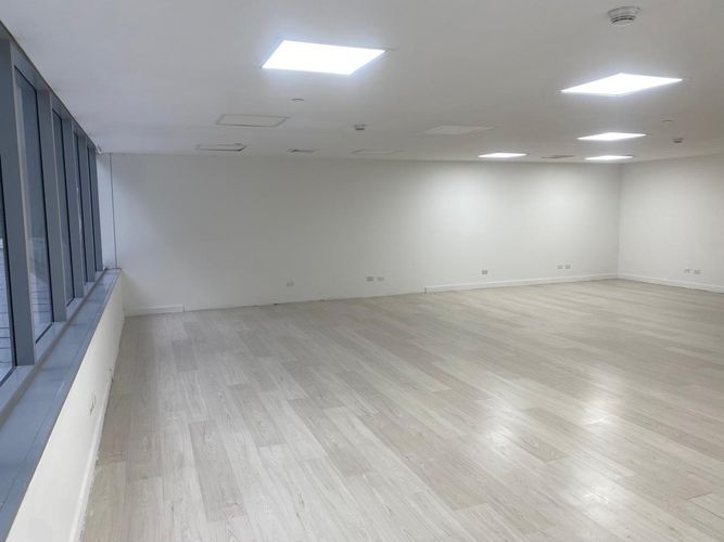 Oficina en arriendo en El Poblado, Medellín, 104 m² · foto 10 de 12