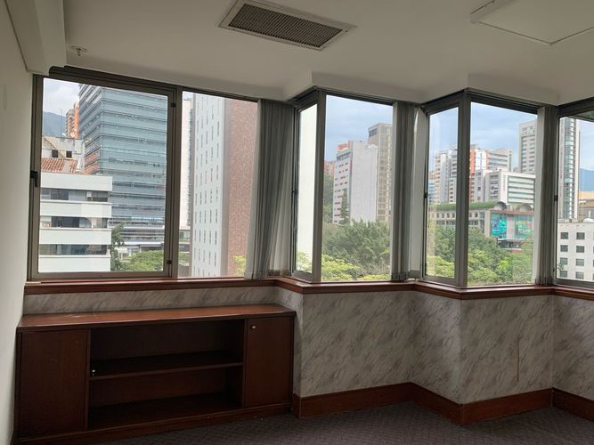Oficina en arriendo en El Poblado, Medellín, 172 m² · foto 5 de 12