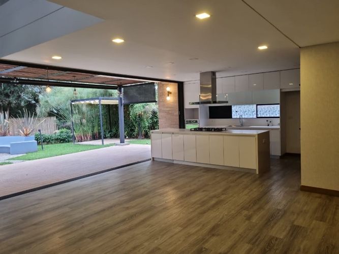 Casa de 3 alcobas en venta en Llano Grande, Rionegro, 272 m² · foto 6 de 18