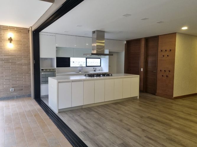 Casa de 3 alcobas en venta en Llano Grande, Rionegro, 272 m² · foto 9 de 18